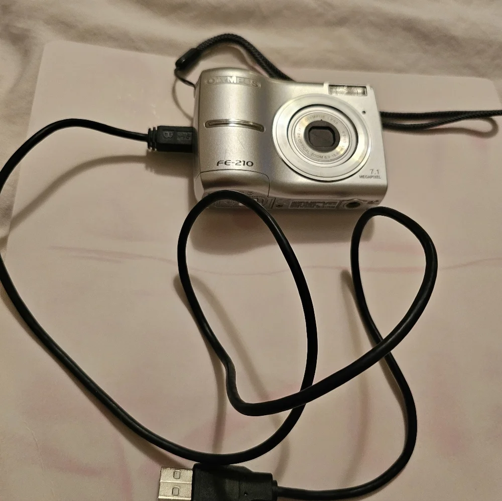 Olympus fe 210